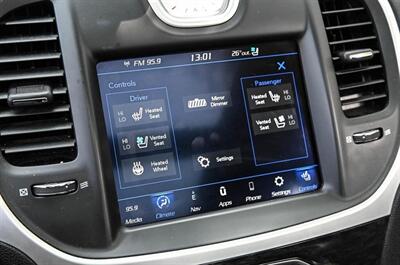 2023 Chrysler 300 Series Touring L   - Photo 13 - St Albert, AB T8N 3Z7