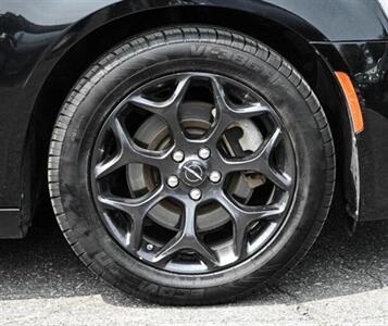 2023 Chrysler 300 Series Touring L   - Photo 21 - St Albert, AB T8N 3Z7