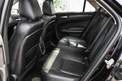 2023 Chrysler 300 Series Touring L   - Photo 19 - St Albert, AB T8N 3Z7