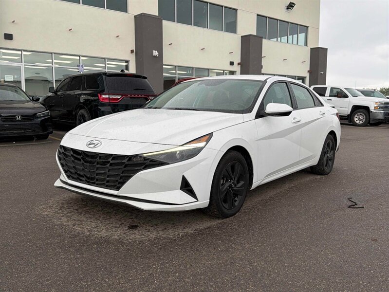 2022 Hyundai Elantra Preferred  