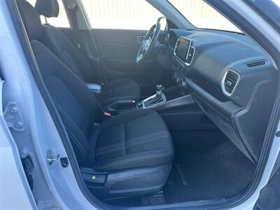 2024 Hyundai VENUE Preferred   - Photo 15 - St Albert, AB T8N 3Z7