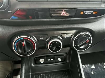 2024 Hyundai VENUE Preferred   - Photo 13 - St Albert, AB T8N 3Z7