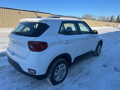 2024 Hyundai VENUE Preferred   - Photo 8 - St Albert, AB T8N 3Z7