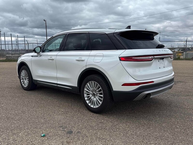 2020 Lincoln Corsair Standard - Photo 3 - Edmonton, AB T5L 2J7