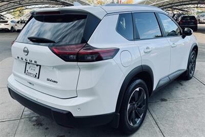 2024 Nissan Rogue SV Premium Moonroof  AWD - Photo 9 - St Albert, AB T8N 3Z7