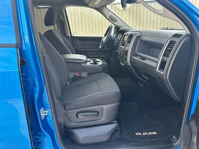 2019 RAM 1500 Classic Express Blackout  Crew Cab 4x4 - Photo 13 - St Albert, AB T8N 3Z7