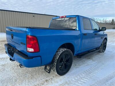 2019 RAM 1500 Classic Express Blackout  Crew Cab 4x4 - Photo 8 - St Albert, AB T8N 3Z7