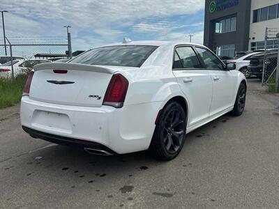 2022 Chrysler 300 Series S V6   - Photo 6 - Edmonton, AB T5L 2J7