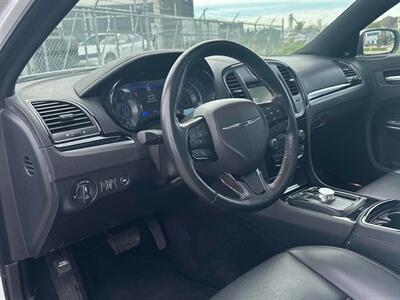 2022 Chrysler 300 Series S V6   - Photo 11 - Edmonton, AB T5L 2J7