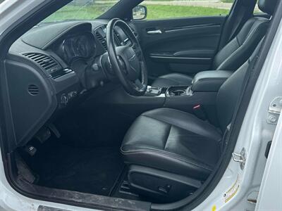 2022 Chrysler 300 Series S V6   - Photo 9 - Edmonton, AB T5L 2J7