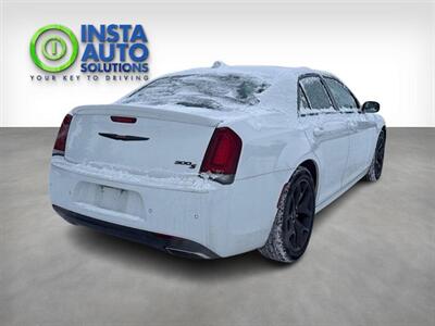 2022 Chrysler 300 Series S V6   - Photo 5 - Edmonton, AB T5L 2J7