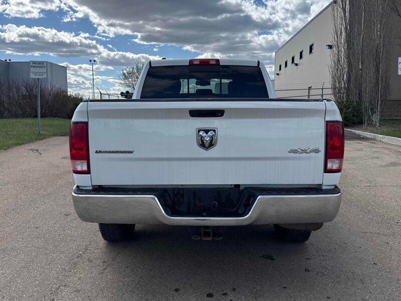 2017 RAM 1500 SLT HEMI 5.7L V8 4X4 - Photo 5 - Edmonton, AB T5L 2J7