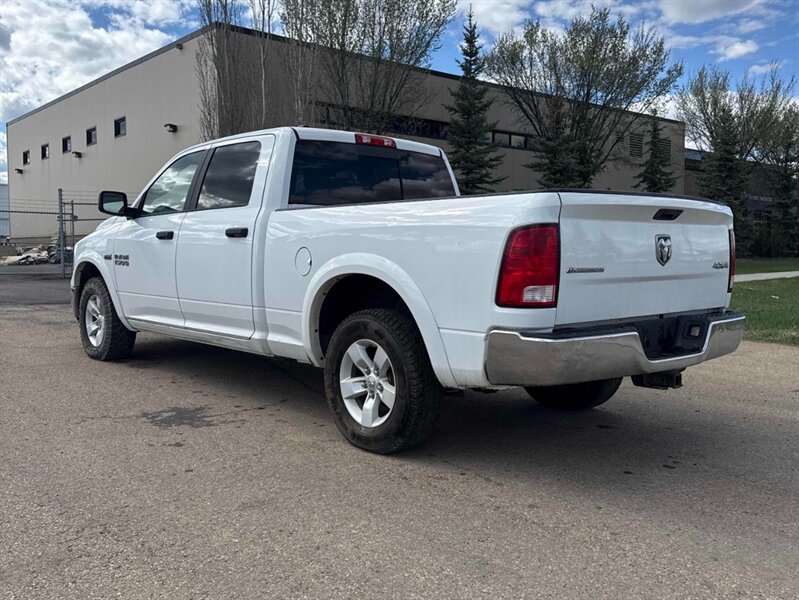 2017 RAM 1500 SLT HEMI 5.7L V8 4X4 - Photo 4 - Edmonton, AB T5L 2J7