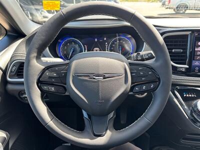 2023 Chrysler Pacifica Touring L Sunroof S package   - Photo 12 - St Albert, AB T8N 3Z7
