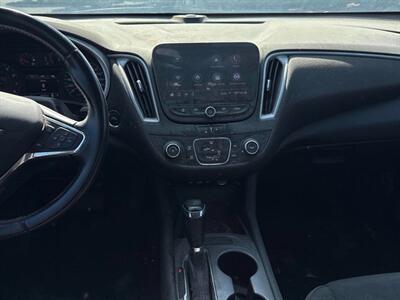 2020 Chevrolet Malibu RS - Photo 12 - Edmonton, AB T5L 2J7