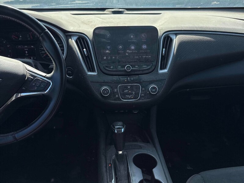 2020 Chevrolet Malibu RS - Photo 12 - Edmonton, AB T5L 2J7