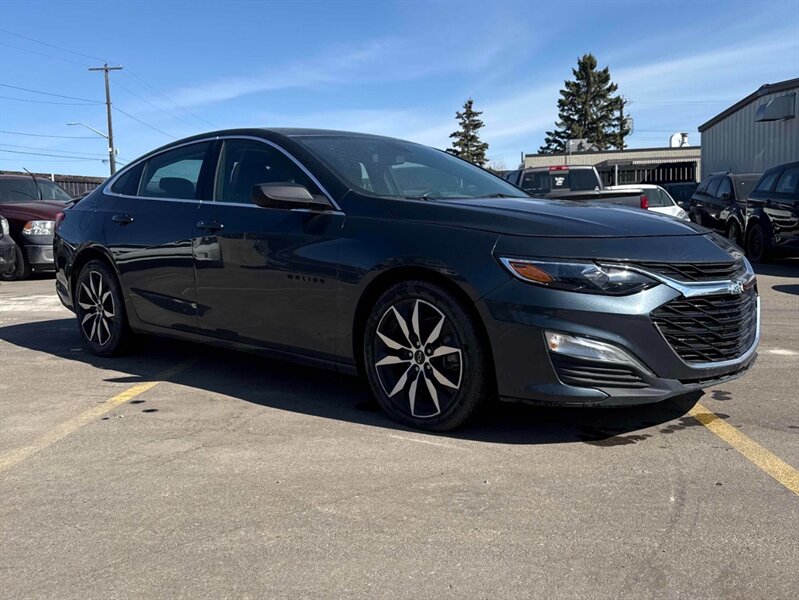 2020 Chevrolet Malibu RS - Photo 3 - Edmonton, AB T5L 2J7