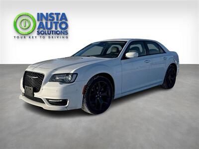 2022 Chrysler 300 Series Touring L   - Photo 1 - Edmonton, AB T5L 2J7