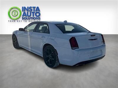 2022 Chrysler 300 Series Touring L   - Photo 3 - Edmonton, AB T5L 2J7