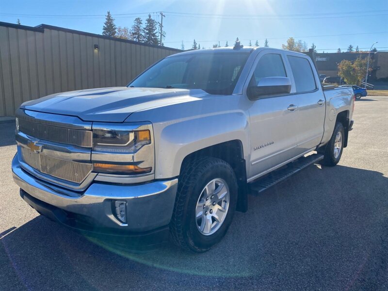 2018 Chevrolet Silverado 1500 LT 4x4 - Photo 1 - St Albert, AB T8N 3Z7