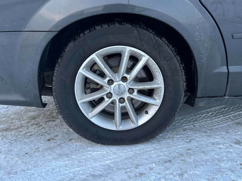 2017 Dodge Grand Caravan SXT PLUS "STOW N GO " - Photo 11 - Edmonton, AB T5L 2J7