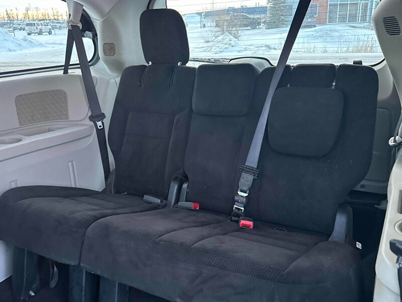 2017 Dodge Grand Caravan SXT PLUS "STOW N GO " - Photo 10 - Edmonton, AB T5L 2J7
