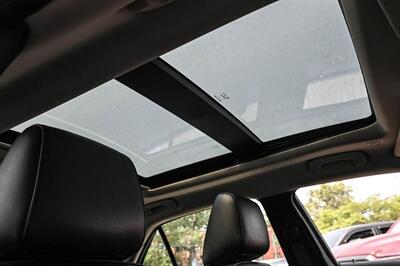 2023 Chrysler 300 Series Touring L   - Photo 14 - St Albert, AB T8N 3Z7