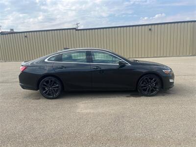 2023 Chevrolet Malibu LT Midnight Edition Sunroof   - Photo 4 - St Albert, AB T8N 3Z7