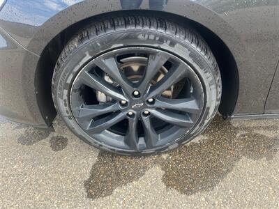 2023 Chevrolet Malibu LT Midnight Edition Sunroof   - Photo 16 - St Albert, AB T8N 3Z7