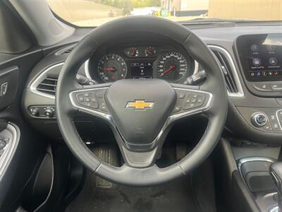 2023 Chevrolet Malibu LT Midnight Edition Sunroof   - Photo 11 - St Albert, AB T8N 3Z7