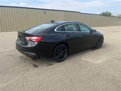 2023 Chevrolet Malibu LT Midnight Edition Sunroof   - Photo 8 - St Albert, AB T8N 3Z7