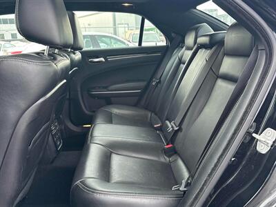 2023 Chrysler 300 Series S   - Photo 16 - Acheson, AB T7X 5A3