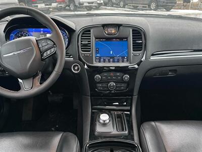 2023 Chrysler 300 Series S   - Photo 12 - Acheson, AB T7X 5A3