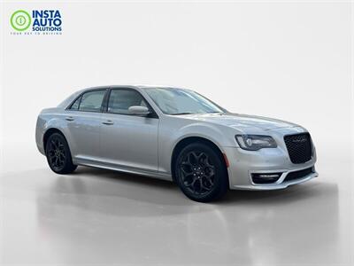 2022 Chrysler 300 Series Touring L  AWD - Photo 3 - St Albert, AB T8N 3Z7