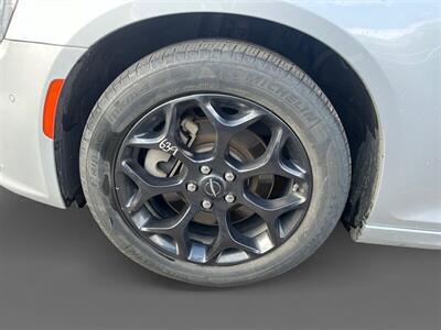 2022 Chrysler 300 Series Touring L  AWD - Photo 15 - St Albert, AB T8N 3Z7
