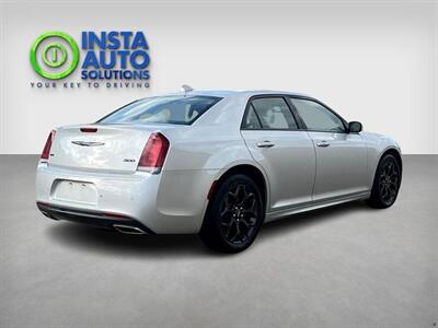 2022 Chrysler 300 Series Touring L  AWD - Photo 5 - St Albert, AB T8N 3Z7