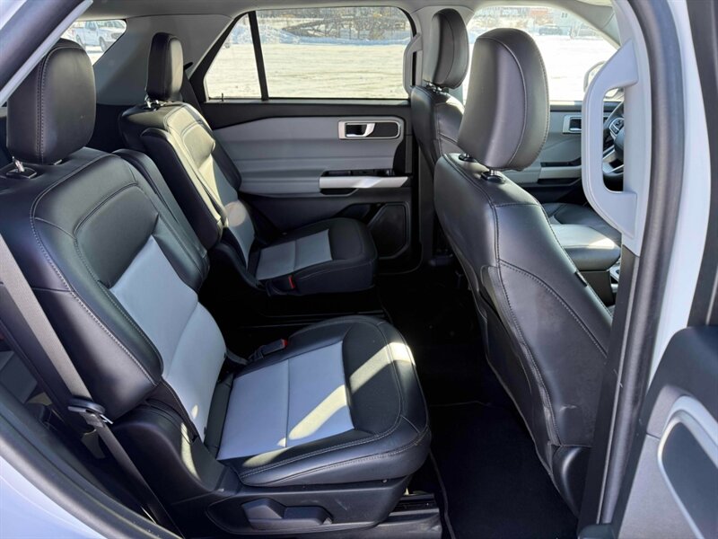 2024 Ford Explorer XLT AWD - Photo 15 - St Albert, AB T8N 3Z7