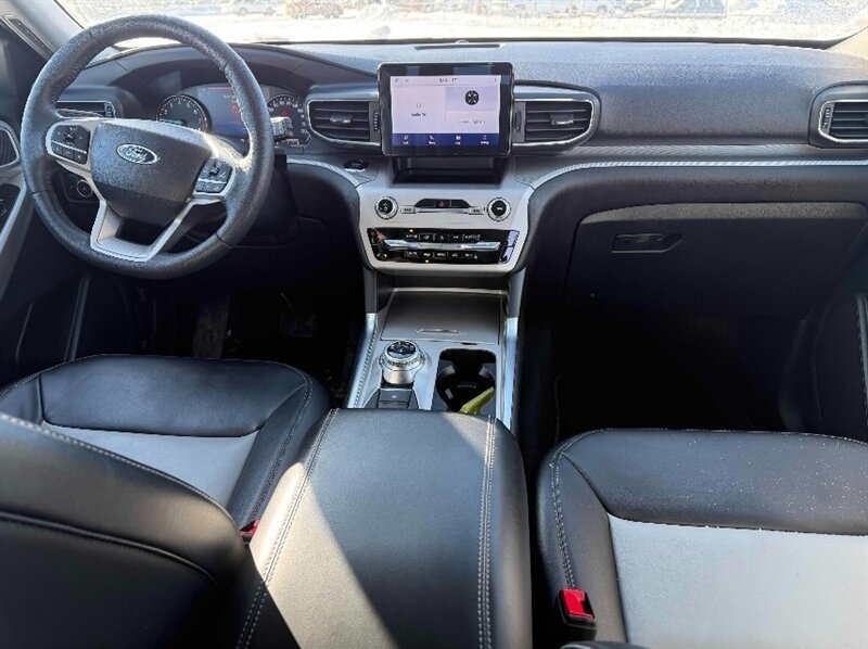 2024 Ford Explorer XLT AWD - Photo 10 - St Albert, AB T8N 3Z7