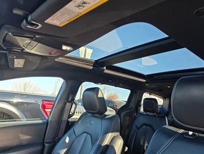 2023 Chrysler Pacifica Touring L Sunroof S package   - Photo 17 - St Albert, AB T8N 3Z7