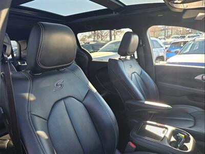 2023 Chrysler Pacifica Touring L Sunroof S package   - Photo 18 - St Albert, AB T8N 3Z7
