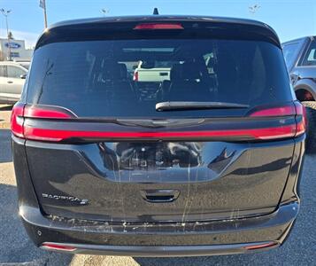 2023 Chrysler Pacifica Touring L Sunroof S package   - Photo 6 - St Albert, AB T8N 3Z7