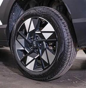2025 Hyundai KONA Preferred W Trend AWD - Photo 19 - Edmonton, AB T5L 2J7