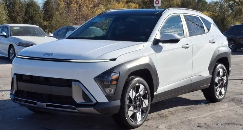 2025 Hyundai KONA Preferred W Trend  AWD - Photo 1 - Edmonton, AB T5L 2J7