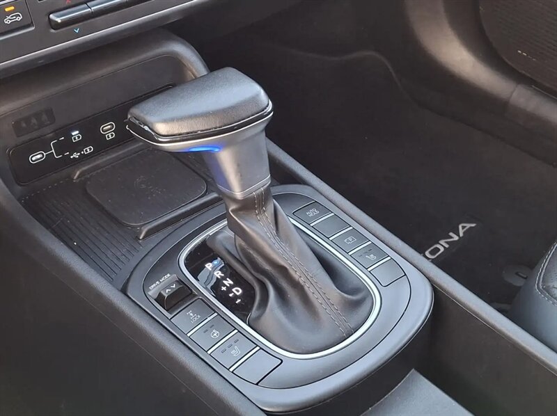 2025 Hyundai KONA Preferred W Trend AWD - Photo 15 - Edmonton, AB T5L 2J7