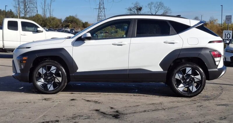 2025 Hyundai KONA Preferred W Trend AWD - Photo 5 - Edmonton, AB T5L 2J7
