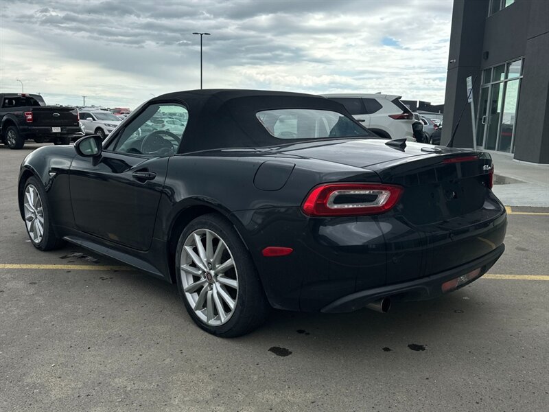 2017 FIAT 124 Spider Lusso - Photo 6 - Acheson, AB T7X 5A3