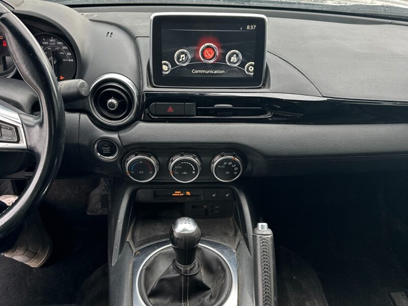 2017 FIAT 124 Spider Lusso - Photo 14 - Acheson, AB T7X 5A3