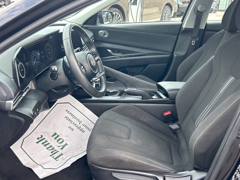 2025 Hyundai ELANTRA Preferred Tech Package - Photo 10 - Edmonton, AB T5L 2J7