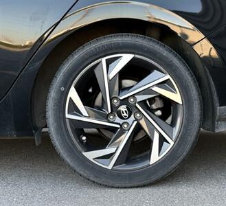 2025 Hyundai ELANTRA Preferred Tech Package - Photo 17 - Edmonton, AB T5L 2J7
