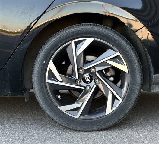 2025 Hyundai ELANTRA Preferred Tech Package - Photo 17 - Edmonton, AB T5L 2J7